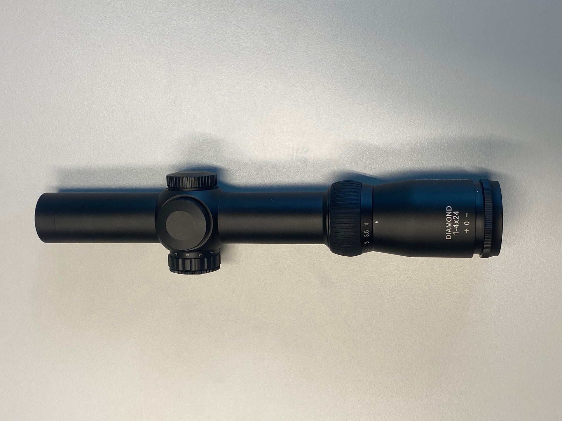 Brugt Nikko Stirling Diamond 1-4x24
