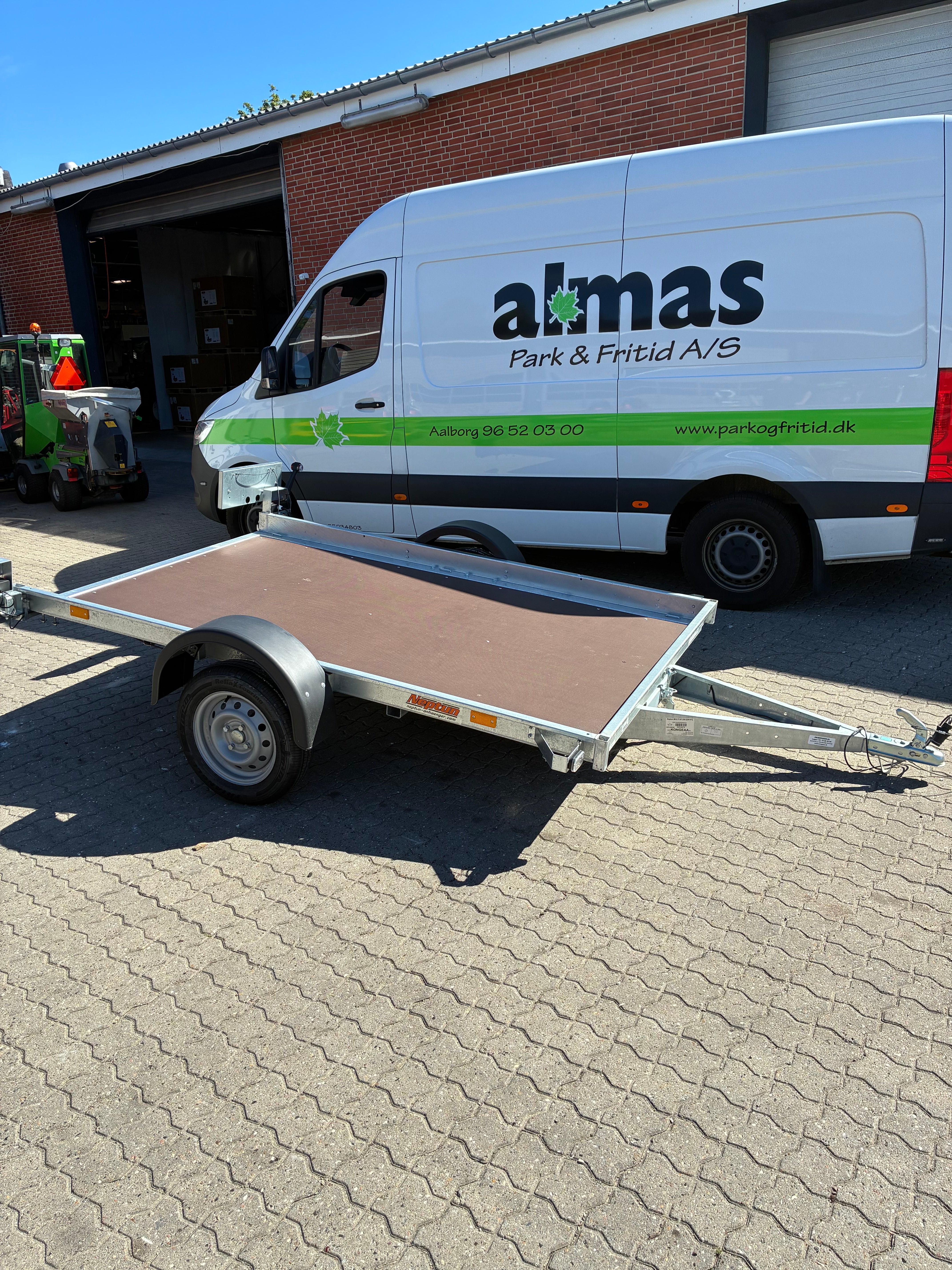 NEPTUN MULTI N7 Trailer (NY)