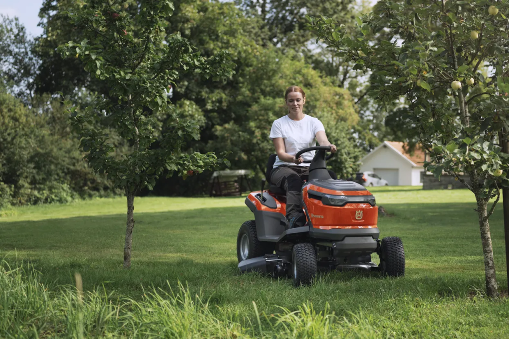 Husqvarna TS 100i Havetraktor