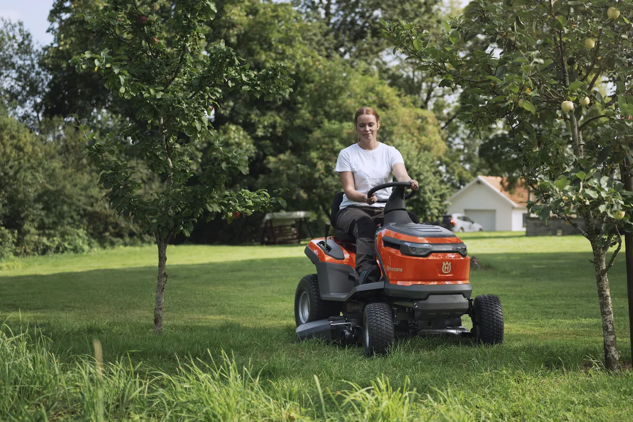 Husqvarna TS 100i Havetraktor