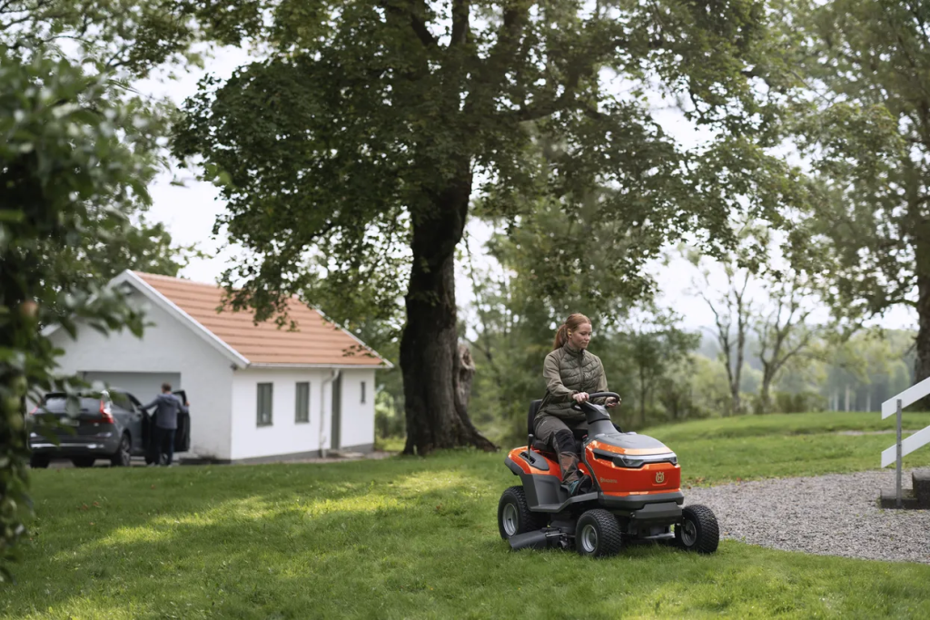 Husqvarna TS 100i Havetraktor